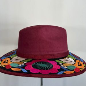 Chapeau - guinda fleur brodé